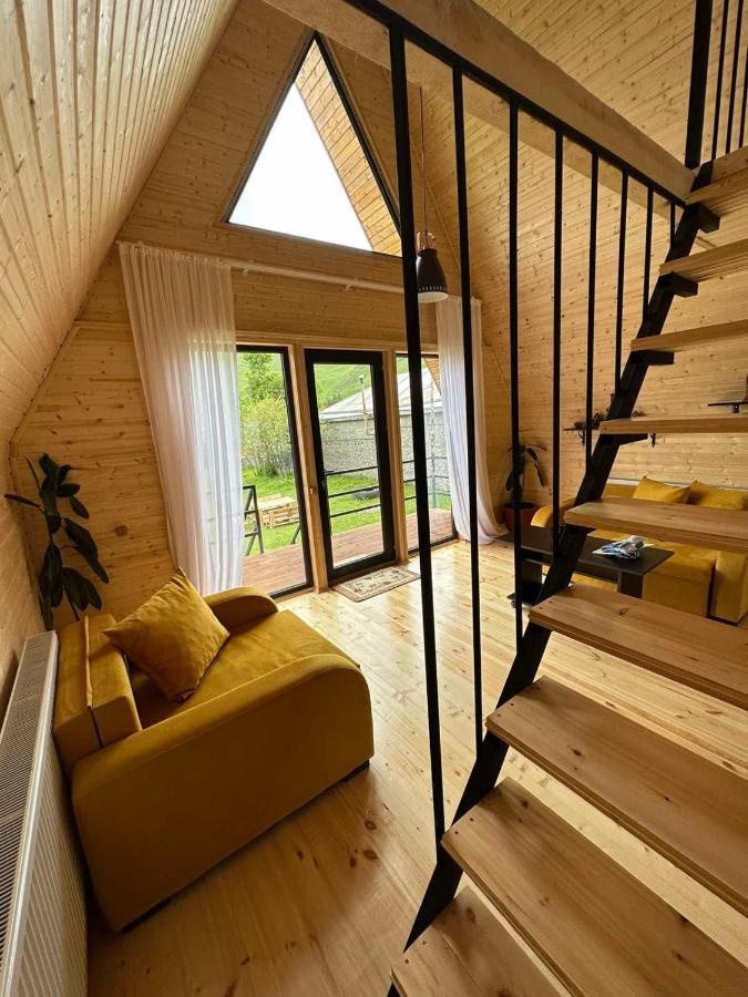 Thomas' Hut Appartement Kasbegi Buitenkant foto