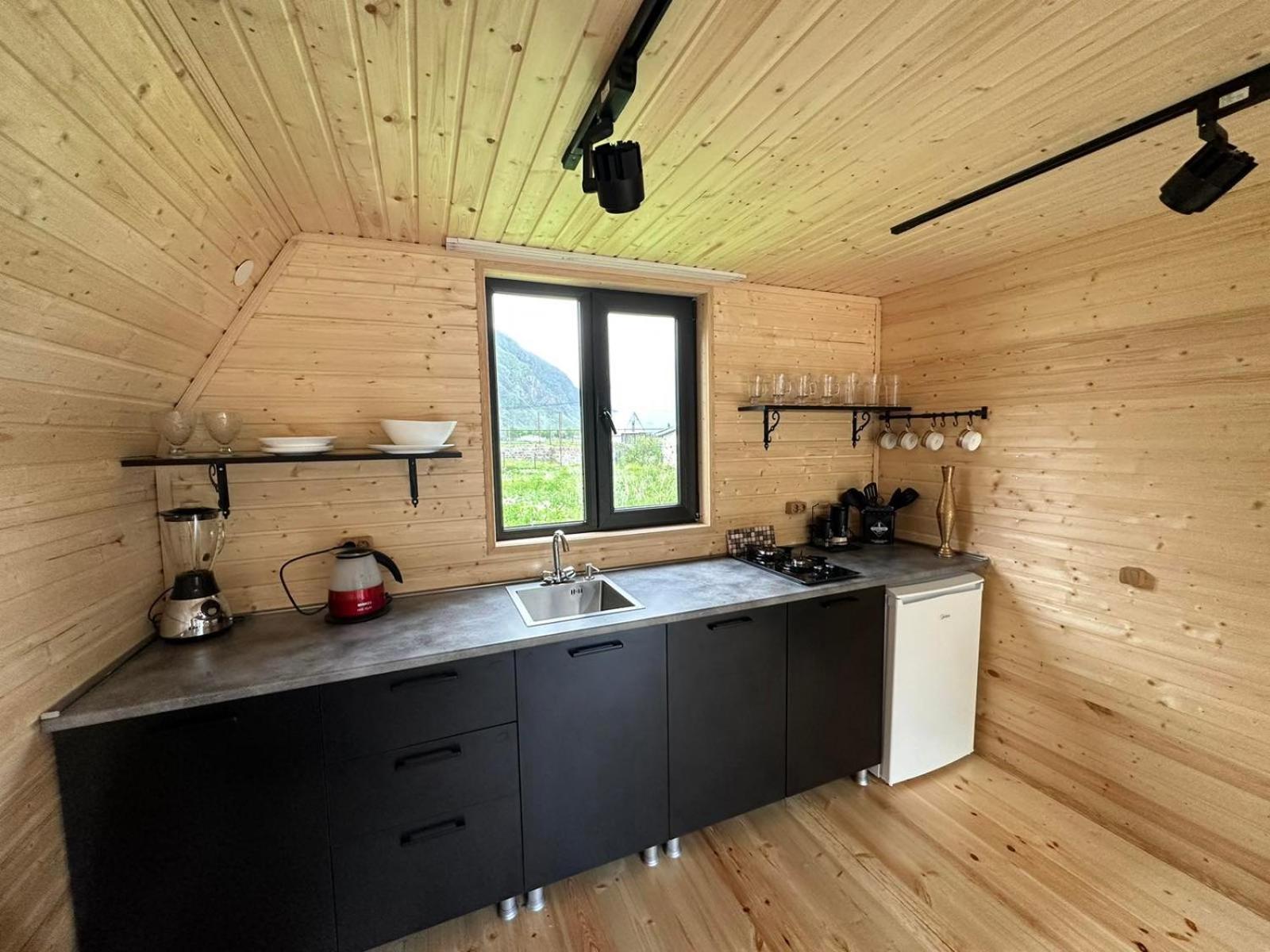 Thomas' Hut Appartement Kasbegi Buitenkant foto