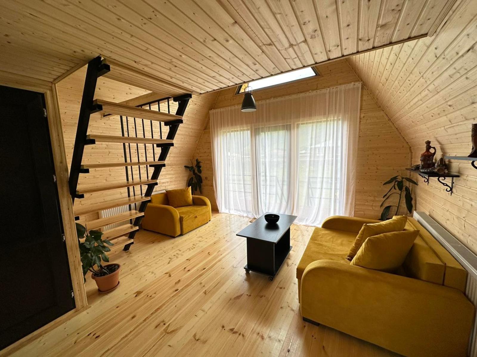 Thomas' Hut Appartement Kasbegi Buitenkant foto
